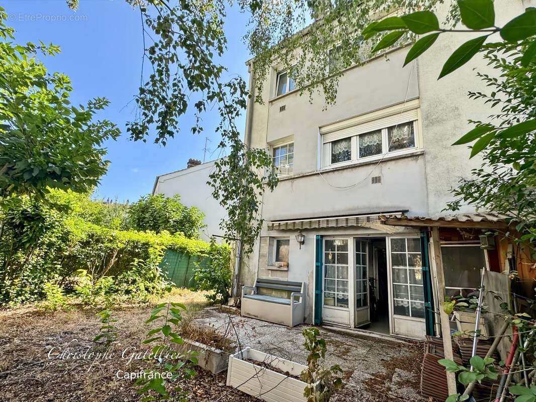 Villepreux – Quartier de la Haie Bergerie – Maison familiale de 85 m² avec jardin, garage et pompe à chaleur - photo 14