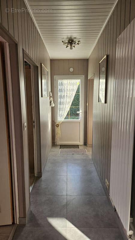 Maison de 130 m2 + dépendances sur un terrain de 650 m2 ! - photo 12