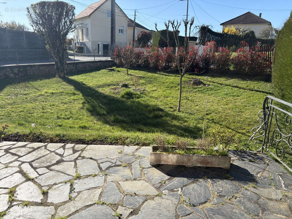 Maison à ARNAC-POMPADOUR