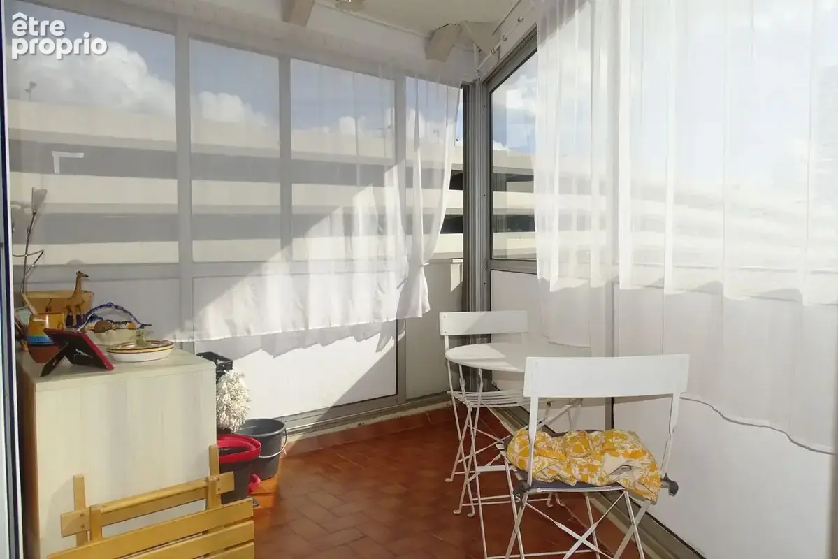 Appartement 4 pièces 81 m² à vendre à Creteil (94000) - photo 2