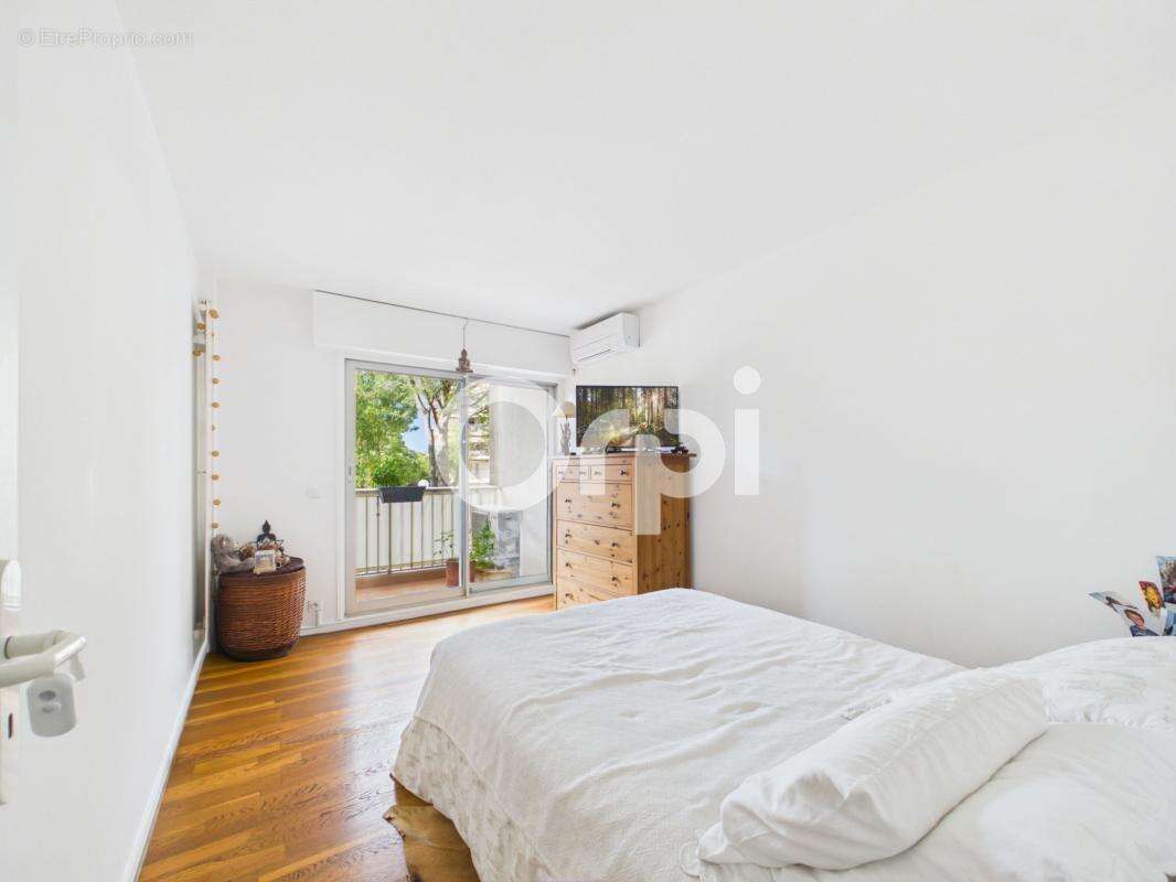 Appartement à MANDELIEU-LA-NAPOULE