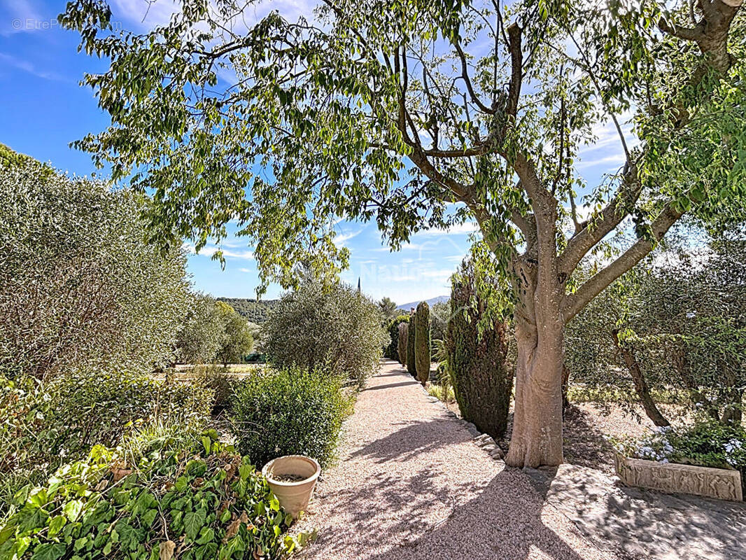 Maison à AURIBEAU-SUR-SIAGNE