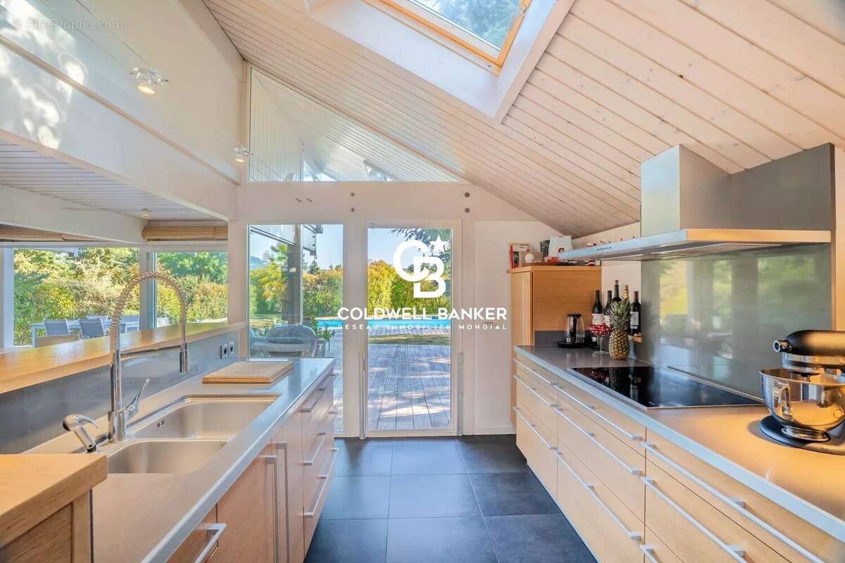 Maison familiale avec piscine à vendre à Vétraz-Monthoux proche Genève - photo 7