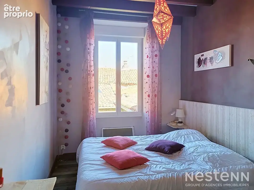 À vendre Maison de village en pierre de 216 m² avec deux appartements, cour, et garages - photo 15