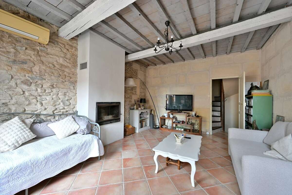 EXCLUSIVITÉ LEONIS IMMOBILIER – Maison de ville de charme avec cour intimiste et exposition plein Sud! - photo 10
