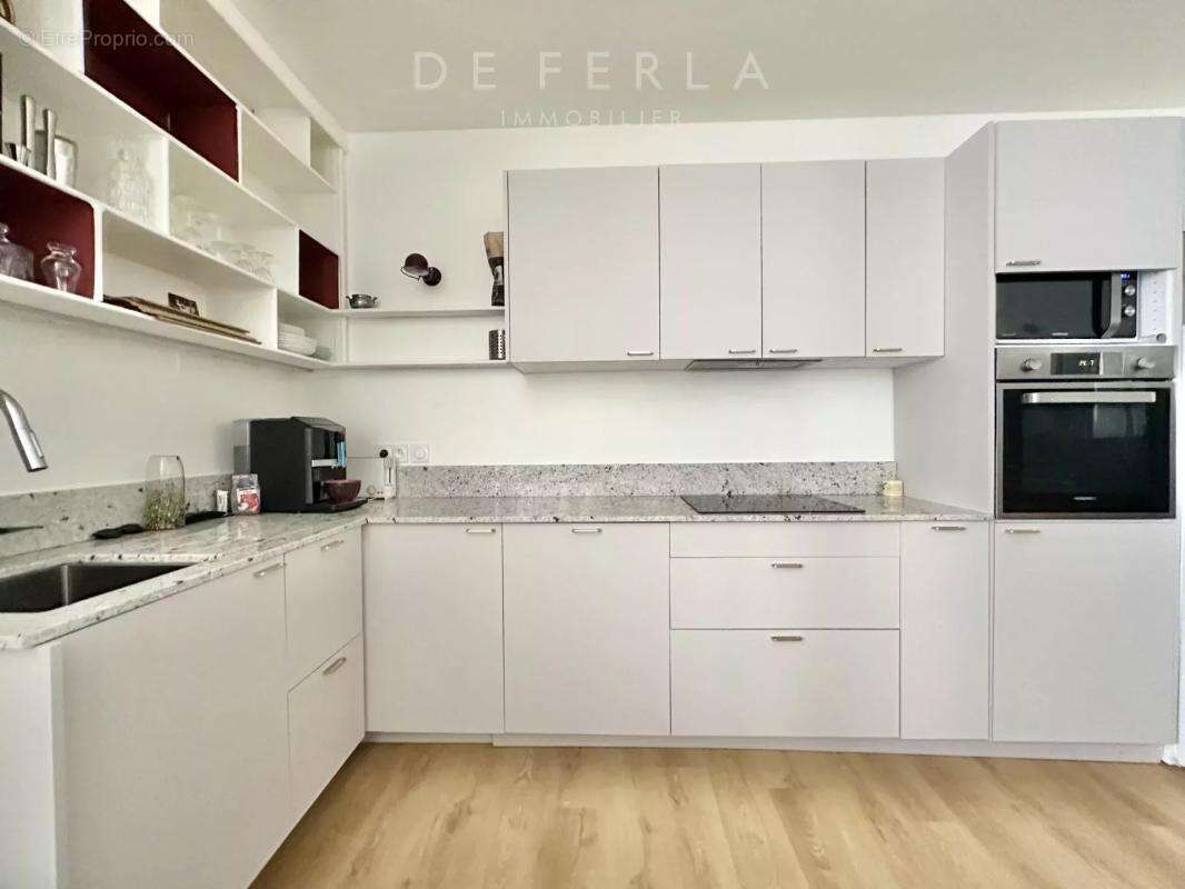 Appartement à PARIS-7E