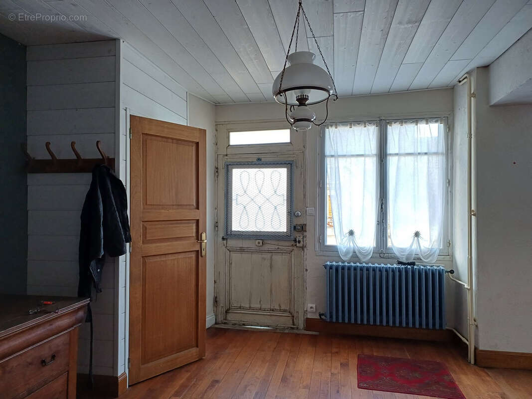 Maison à PEYRUSSE-LE-ROC