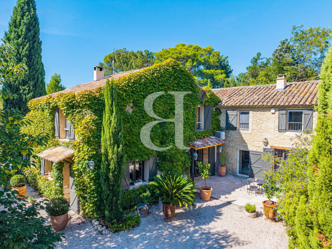 Maison à ARAMON