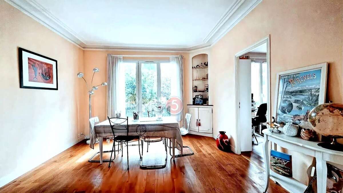 Maison 160 m² à Le Raincy  - photo 9