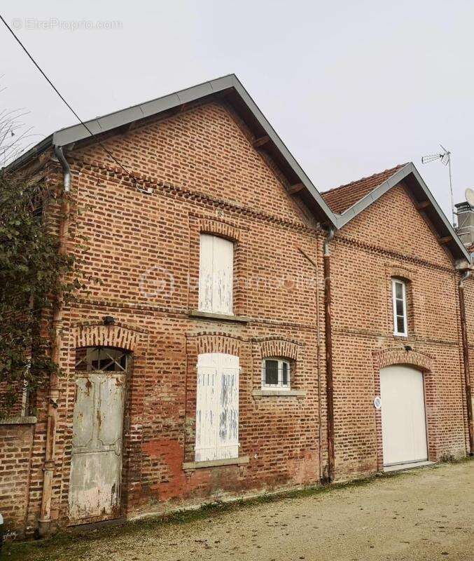 Maison à ECLARON-BRAUCOURT-SAINTE-LIVIERE