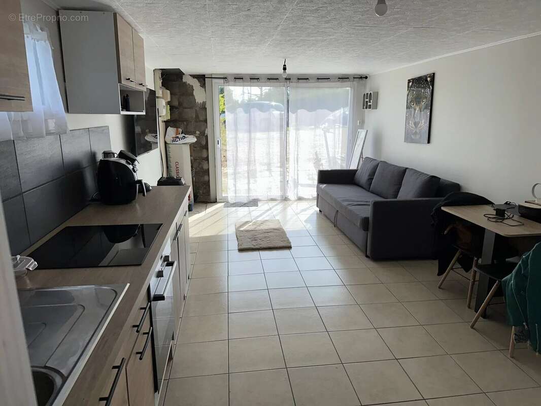 Maison à SAINT-MAURICE-LA-CLOUERE