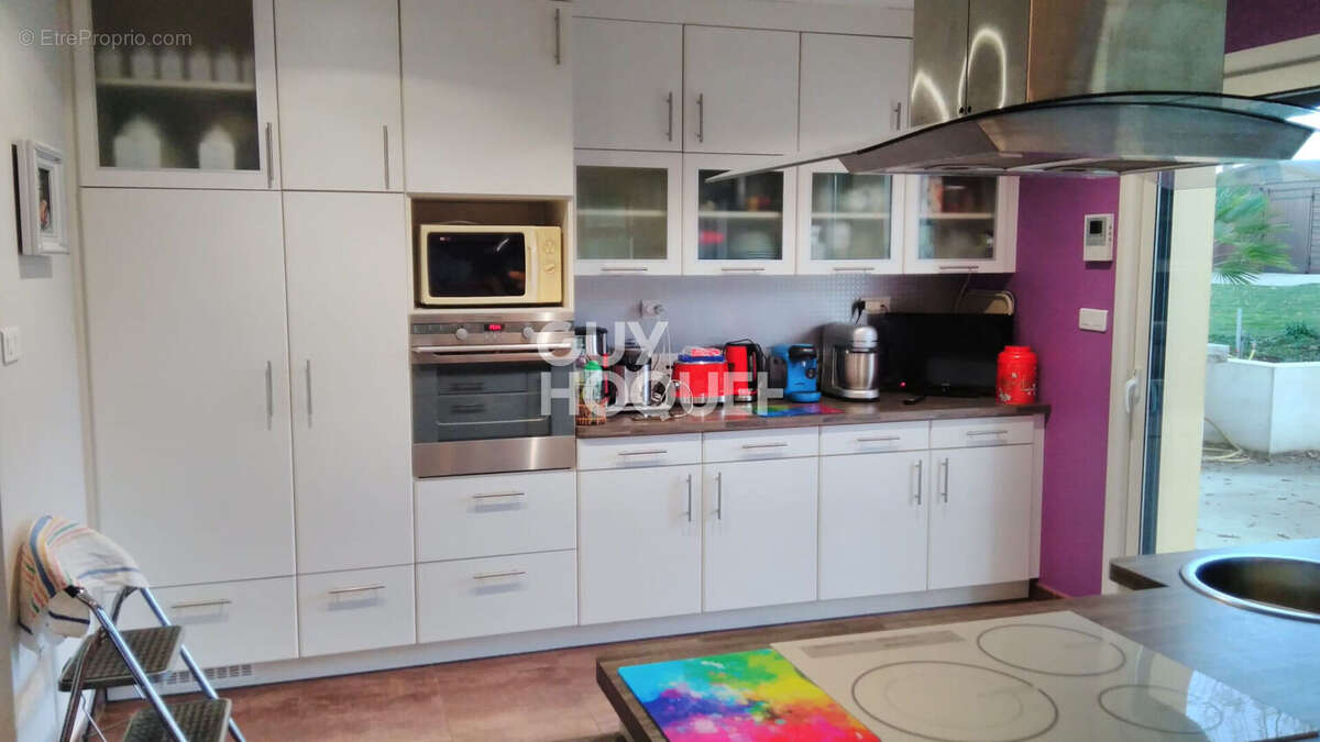 Maison à SAINT-ALLOUESTRE