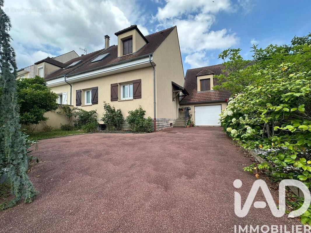 Photo 1 - Maison à RAMBOUILLET