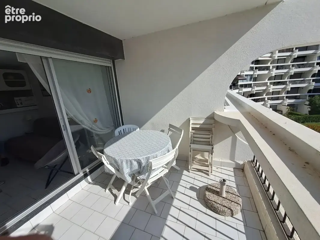 Beau studio cabine ( fermée )  petite vue mer + parking - photo 9