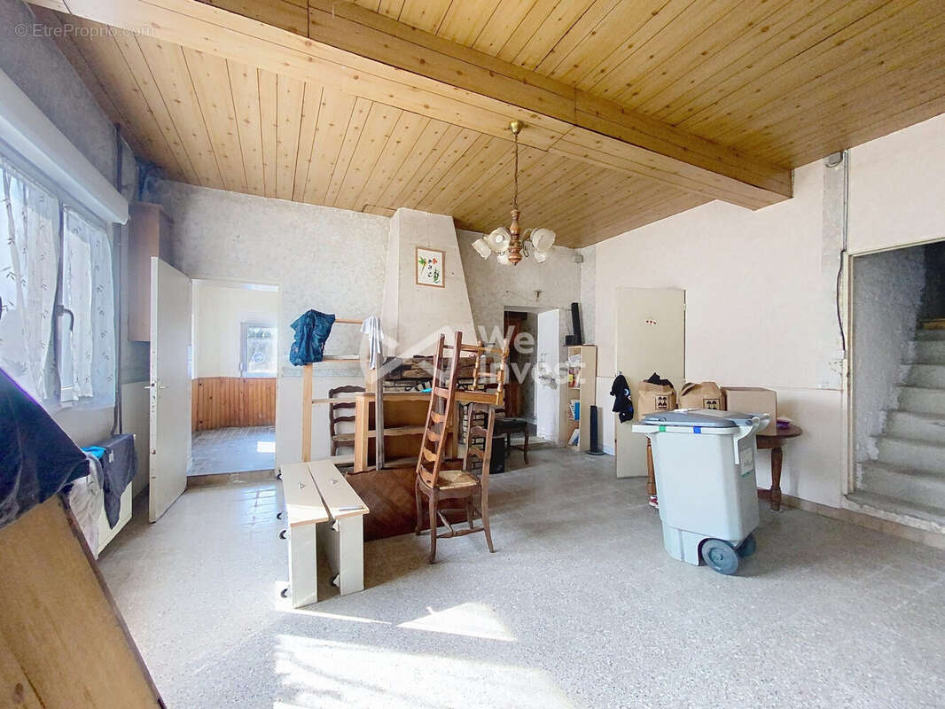 Maison à AULNOYE-AYMERIES