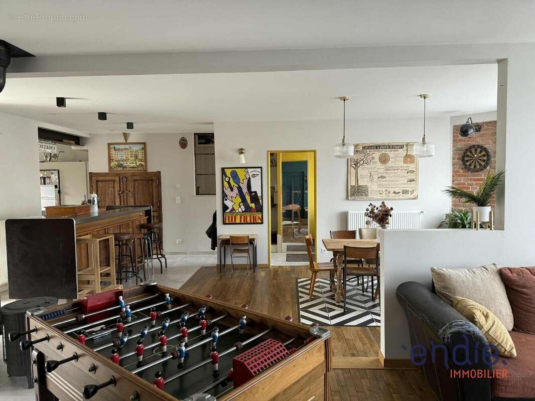 Maison à THIEL-SUR-ACOLIN