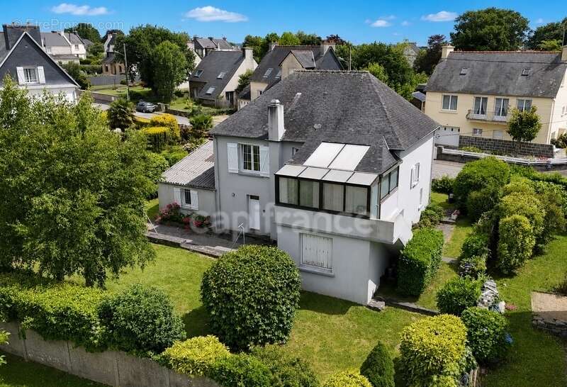 Maison à CARHAIX-PLOUGUER