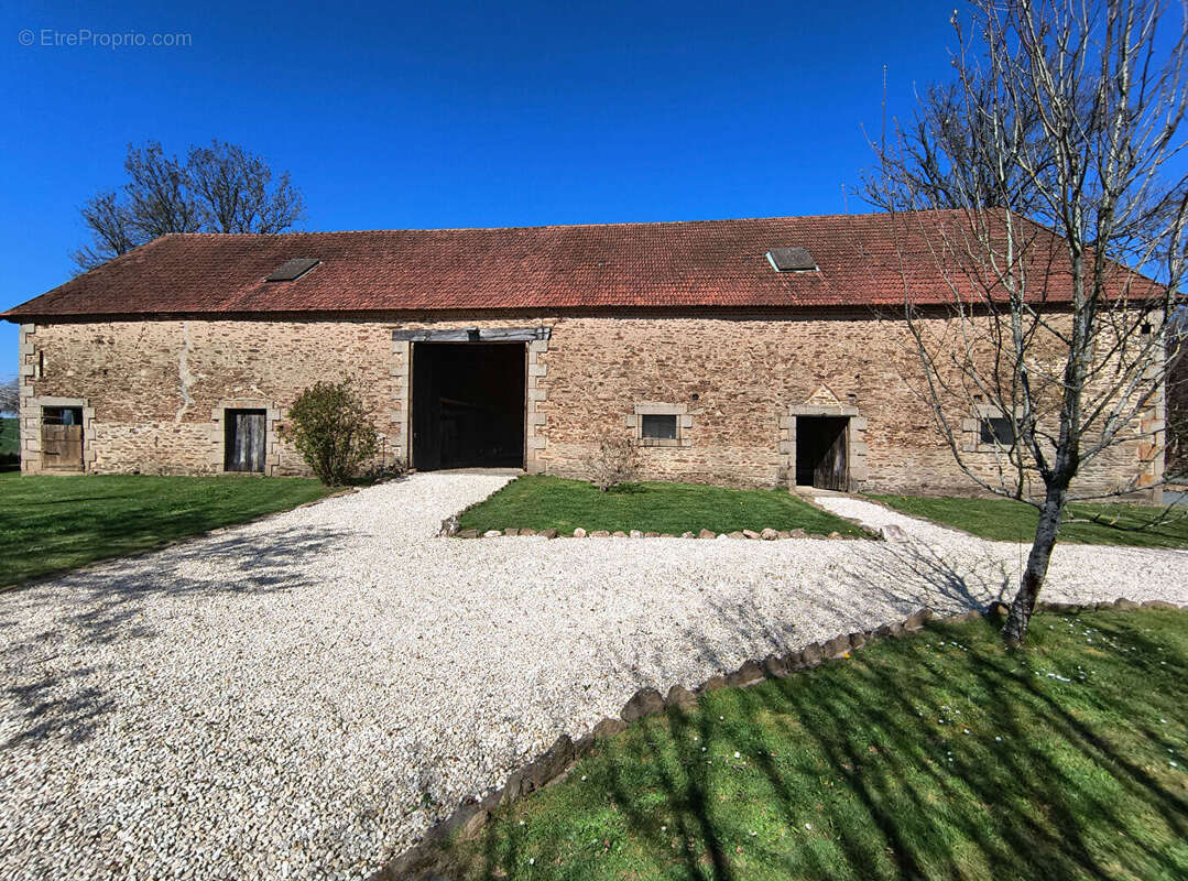 Maison à BOUSSAC