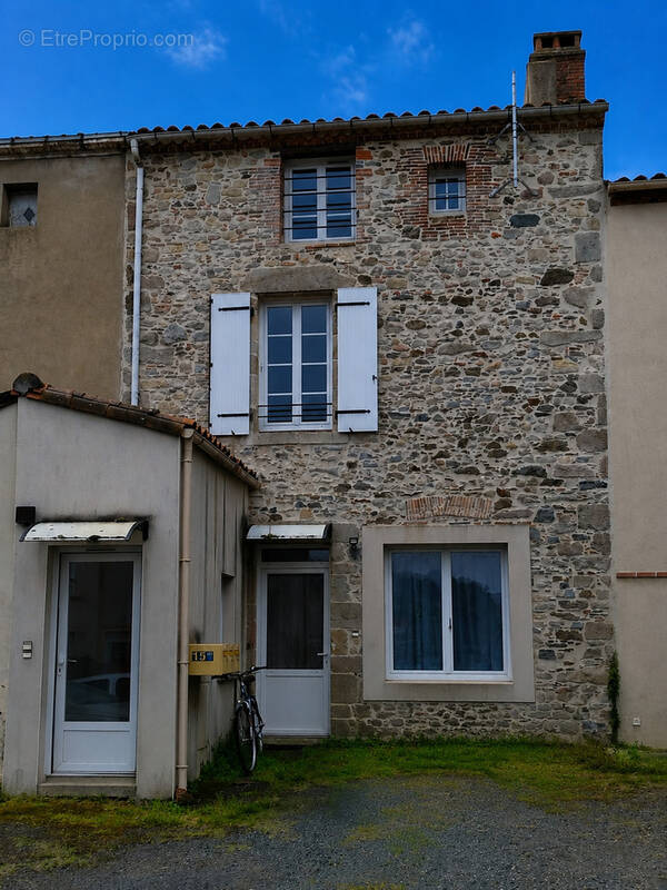 Appartement à SAINTE-FLORENCE