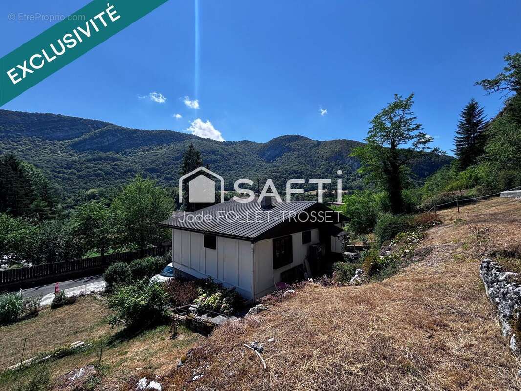 Maison 78 m² à Thoirette  - photo 7