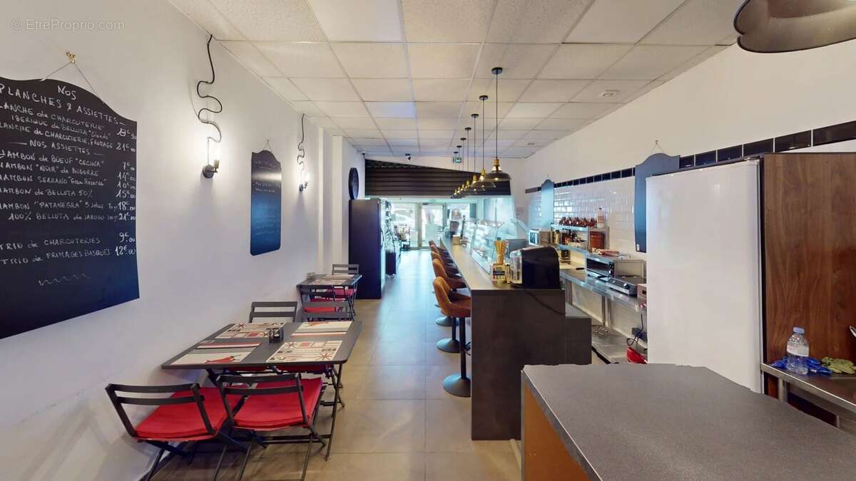 Commerce à VILLENEUVE-LOUBET