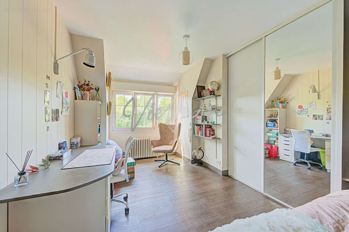 Maison 7 pièces à vendre à Conflans Sainte Honorine - Quartier Fin d'Oise - photo 9