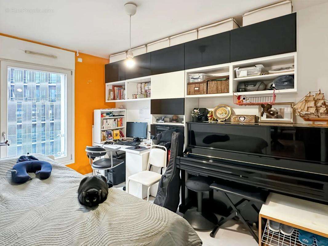 Appartement à PARIS-19E