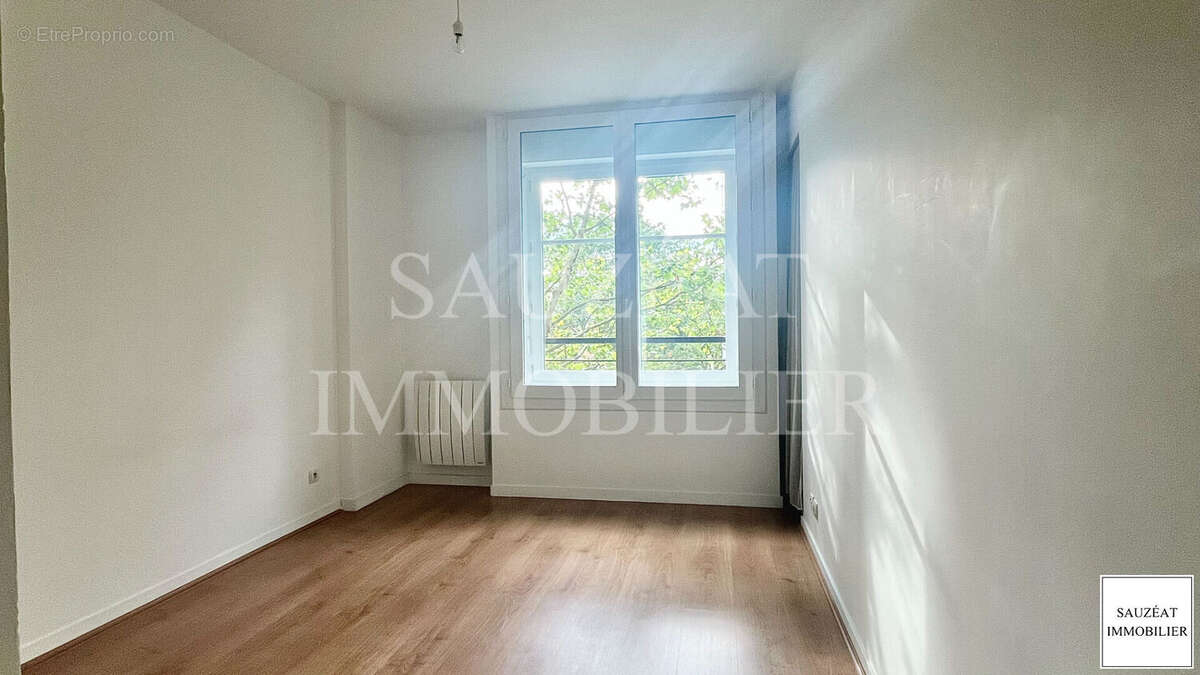 Appartement à MONTROUGE