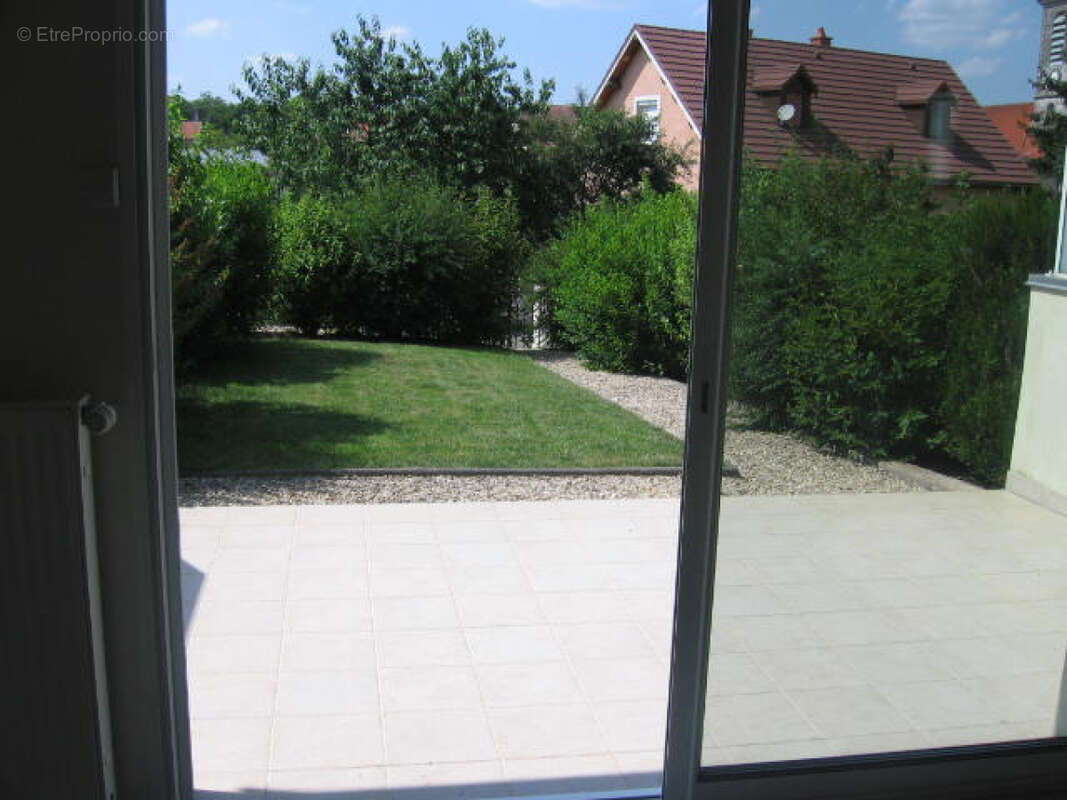 Appartement à SEMOUTIERS-MONTSAON