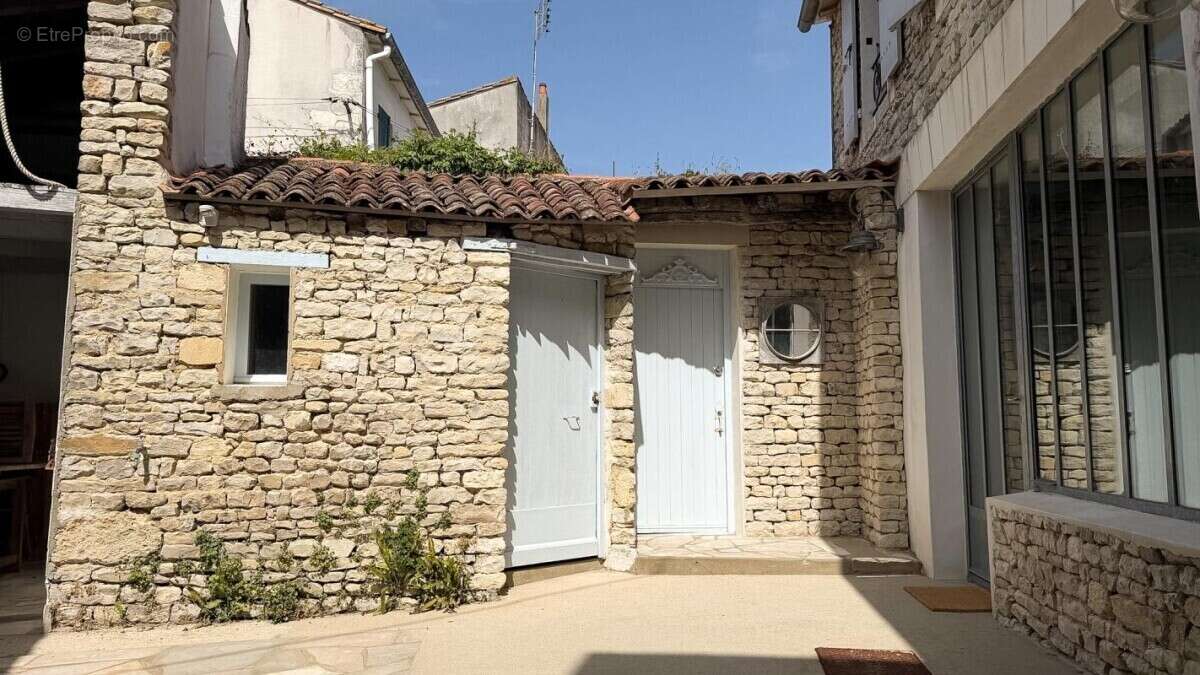 Maison à LA FLOTTE