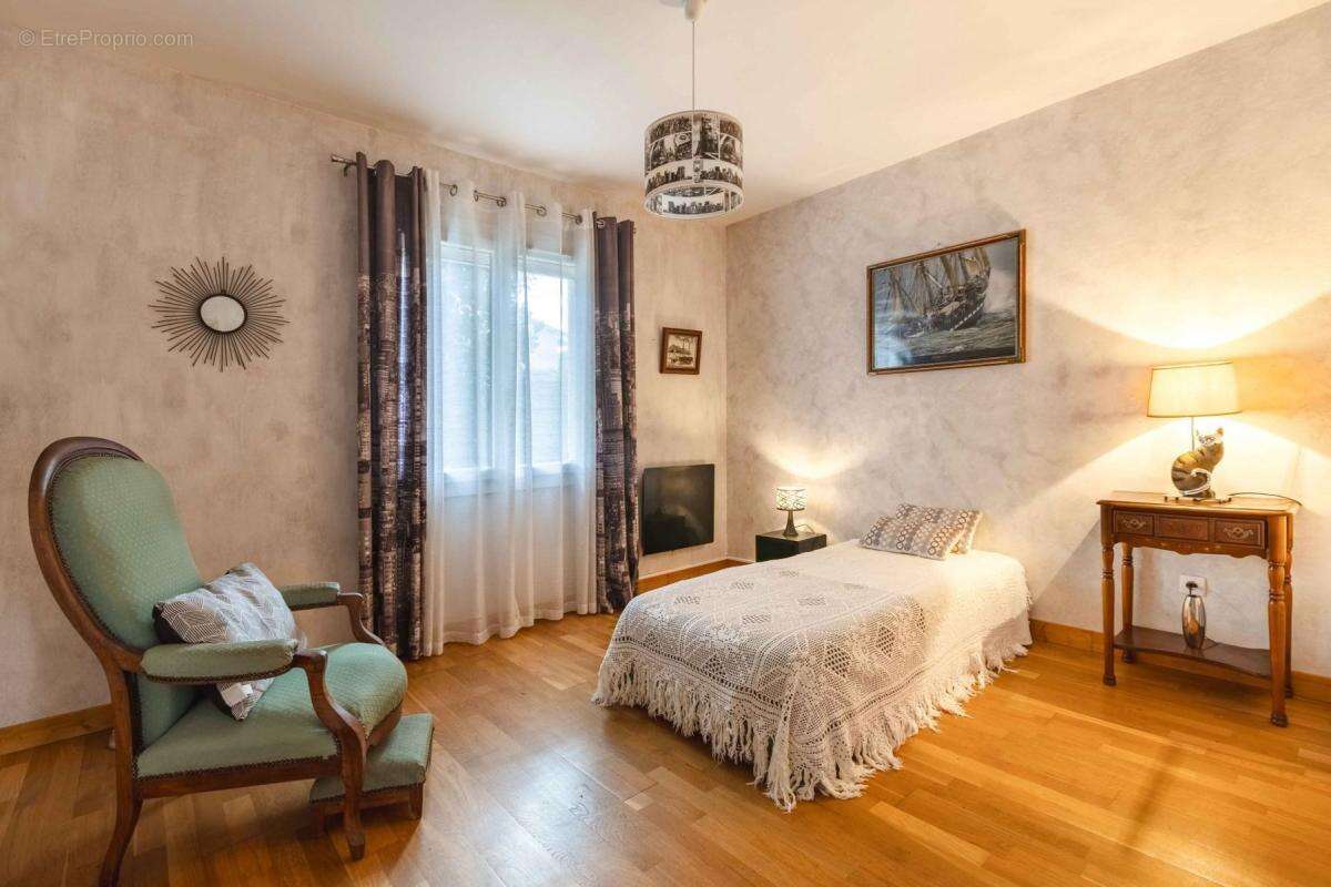 Maison à SAINT-LOUP-CAMMAS