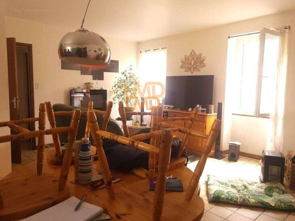 Maison à DECAZEVILLE