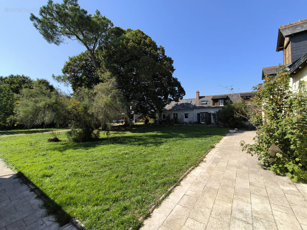 Maison à ARTANNES-SUR-INDRE