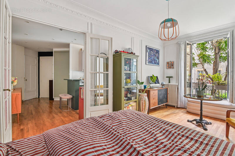 Appartement à PARIS-17E