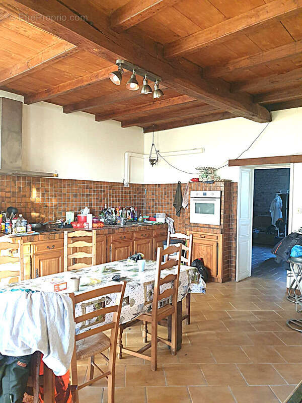Maison à BARBEZIEUX-SAINT-HILAIRE