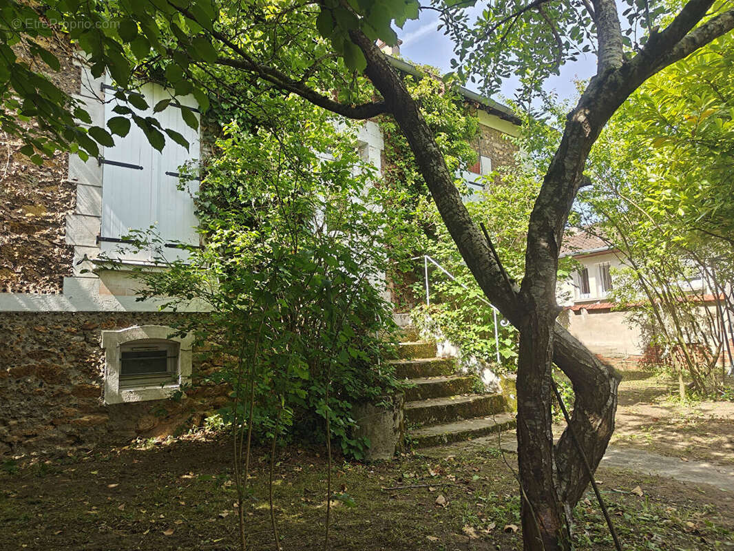 Maison à MONTGERON