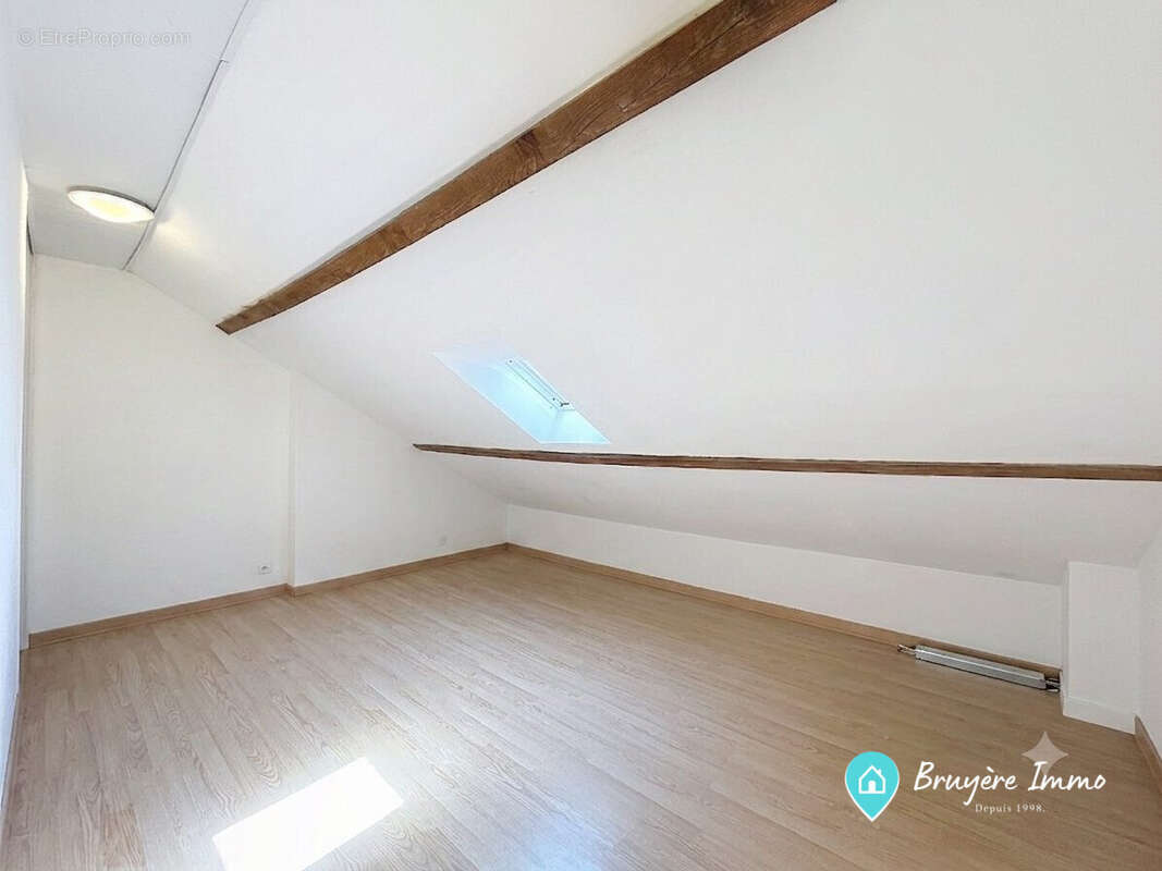 Maison 118 m² à Crespin  - photo 8