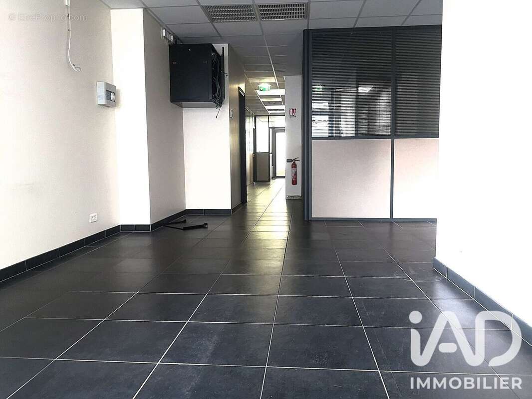 Commerce 97 m² à Quimper  - photo 8