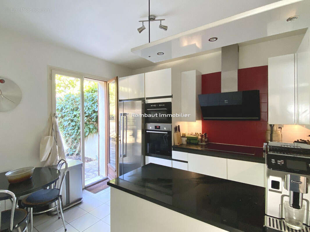 Maison à LA CELLE-SAINT-CLOUD