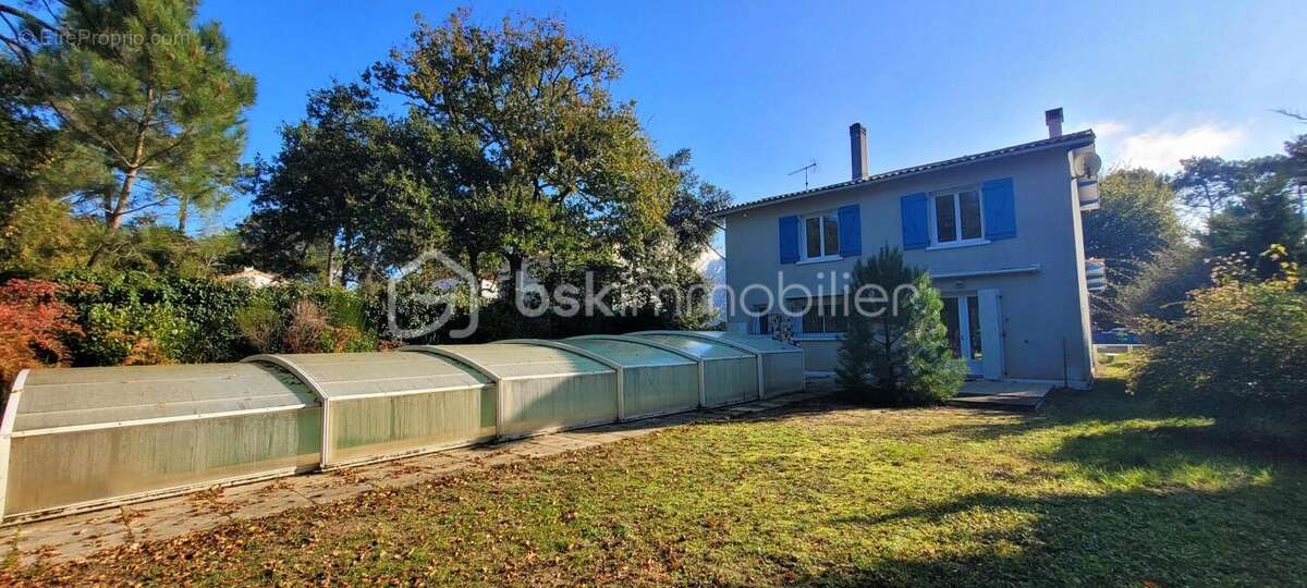 Maison de 111 m2, 3 chambres + bureau + piscine et garage sur 850 m2 de terrain - photo 8