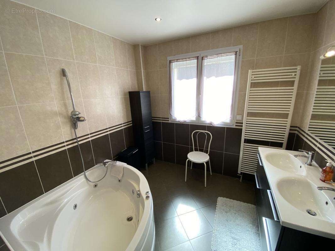 Maison 7 pièces Dijon Montagne Sainte Anne au calme - photo 11