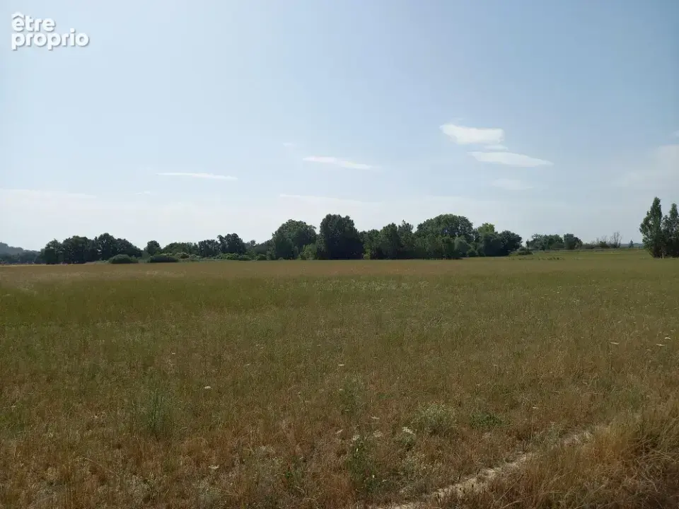 Photo Terrain à Saint-Lieux-Les-Lavaur au prix de 70 000€