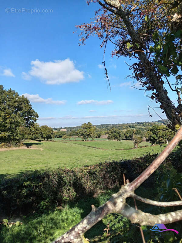 vue  - Maison à VIGOULANT