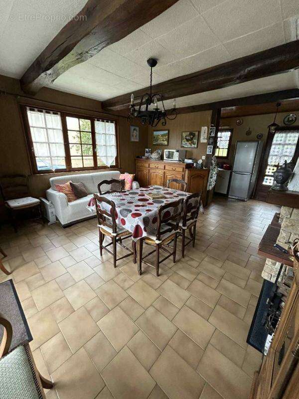 Maison à MONT-DEVANT-SASSEY