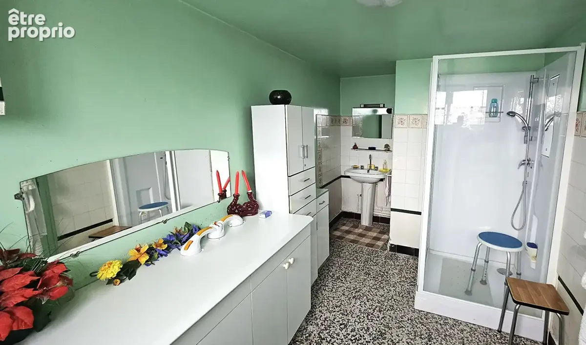 Maison La Tour Du Pin 5 pièce(s) 130 m2 - photo 15