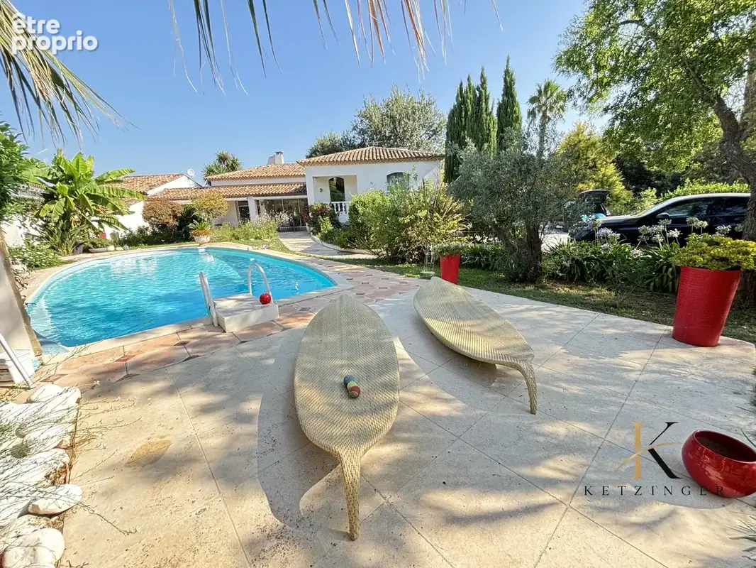 Photo Maison à Hyeres au prix de 1 134 000€