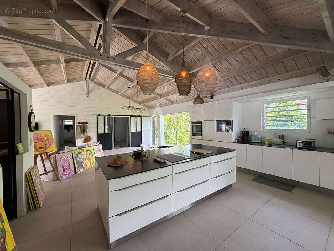 Villa d'exception : grands volumes & design - photo 4