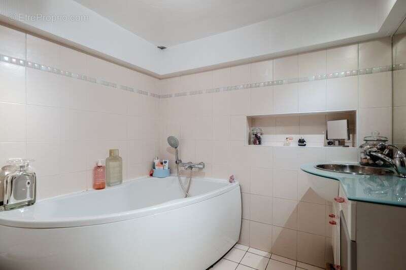 Maison à LES CLAYES-SOUS-BOIS