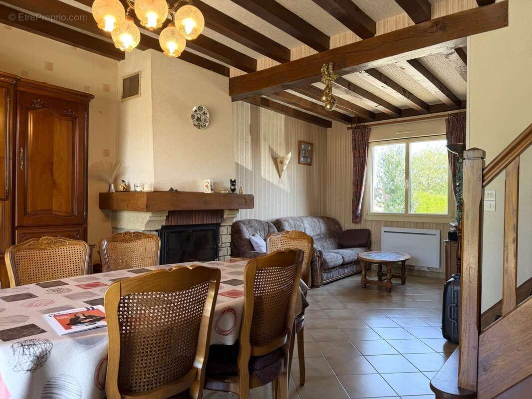 Maison 125 m² à Dangeul  - photo 6