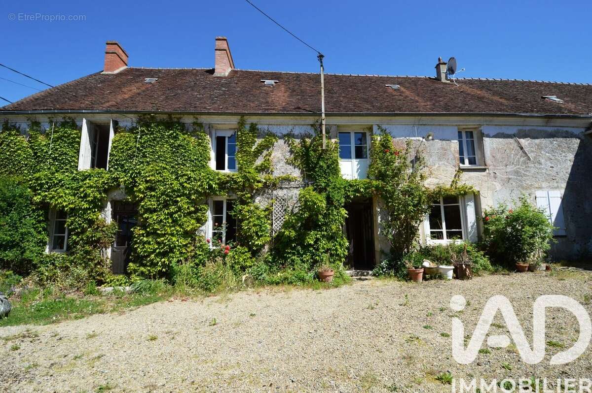 Maison 240 m² à Saint-Denis-Les-Rebais  - photo 3